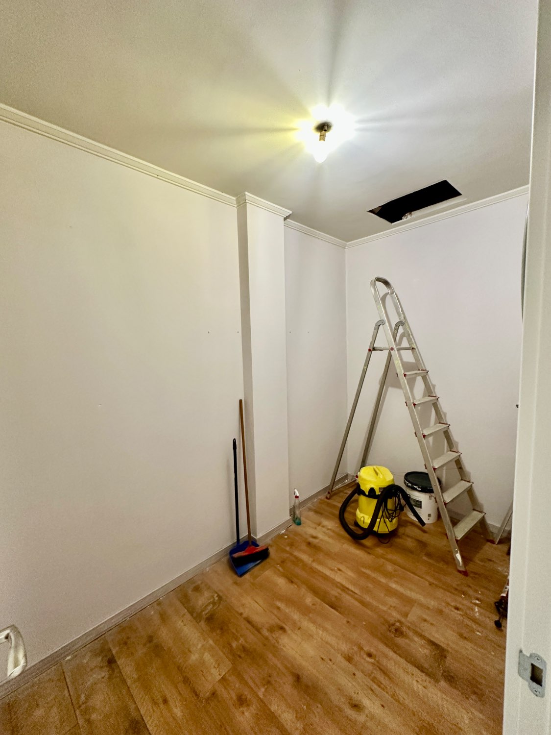 Perruqueria en lloguer in Neda