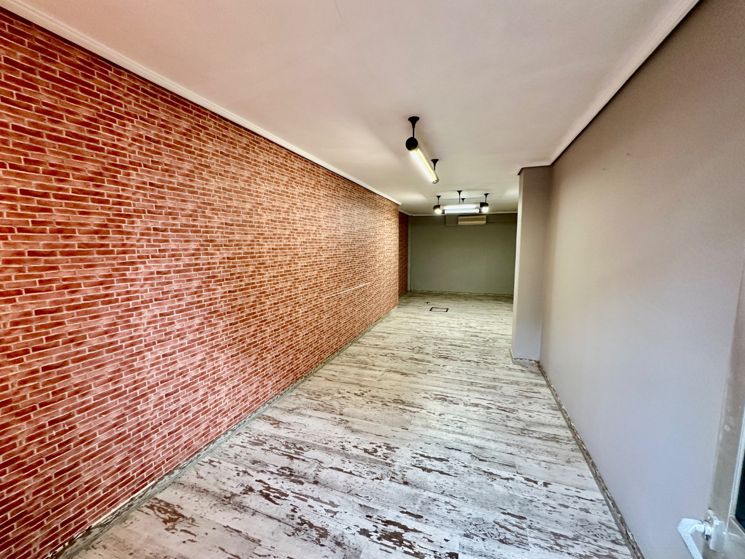 Perruqueria en lloguer in Neda