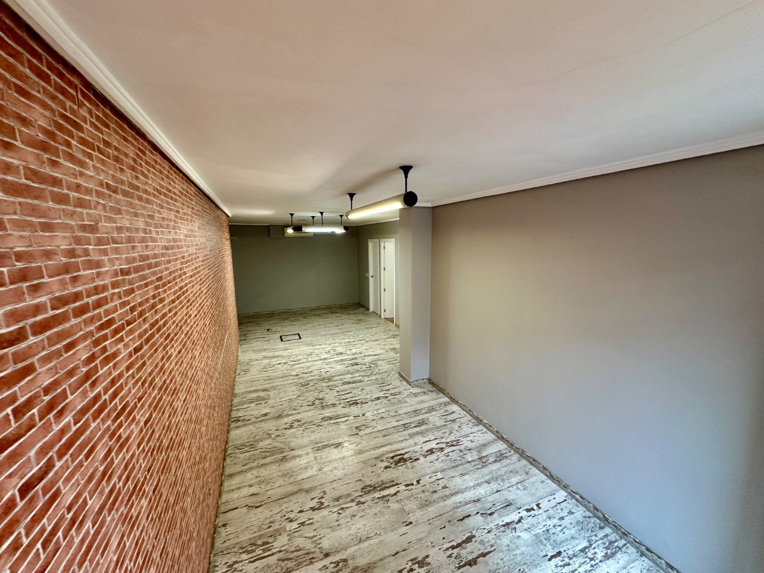 Perruqueria en lloguer in Neda