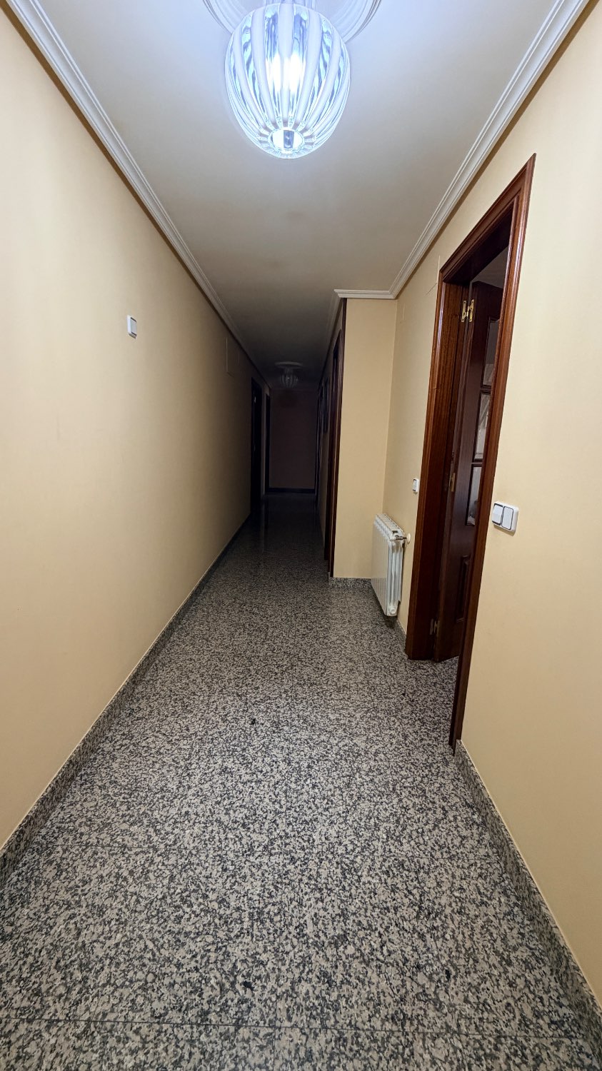 Precioso y amplio piso para entrar a vivir!!!