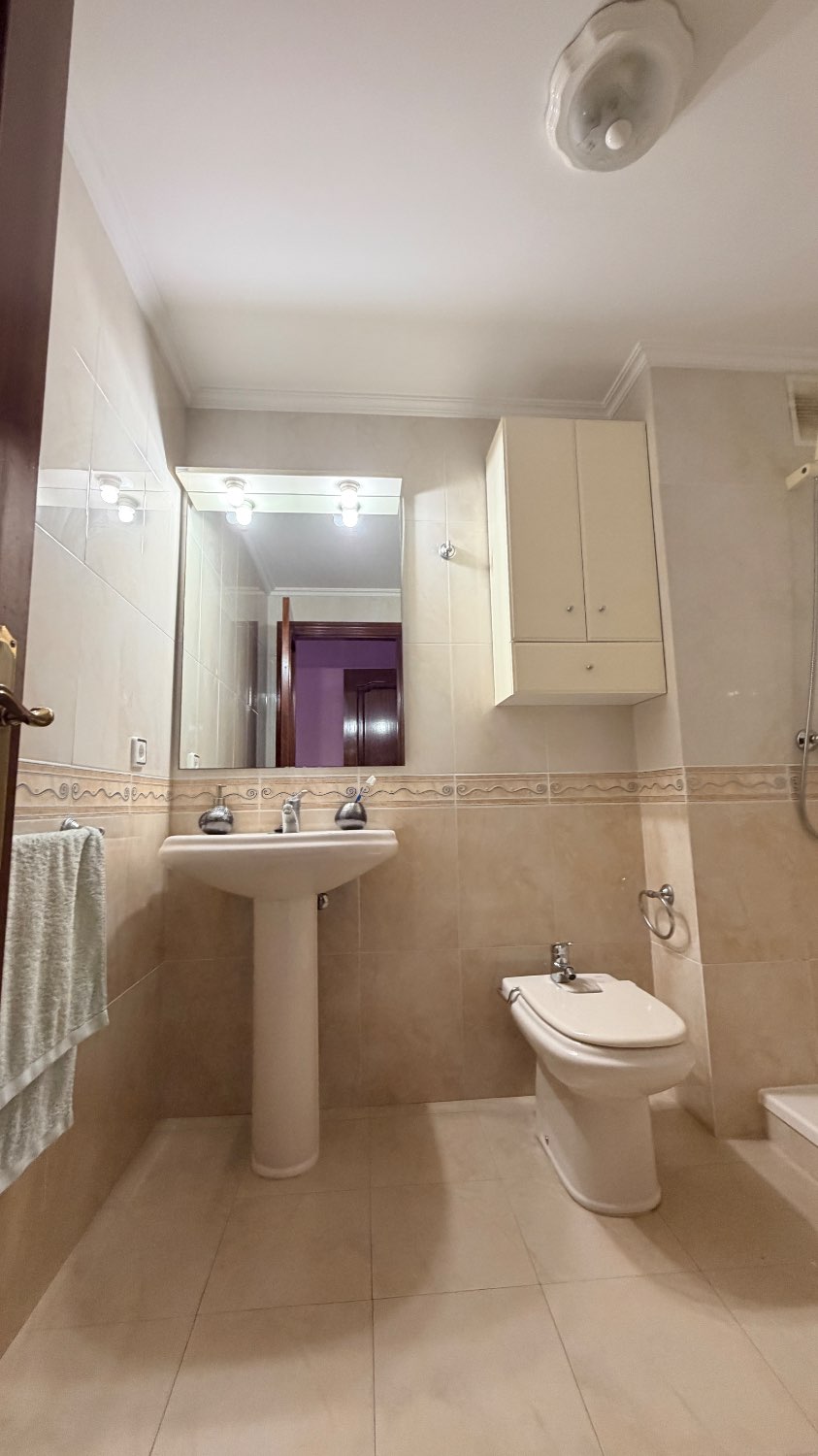 Precioso y amplio piso para entrar a vivir!!!