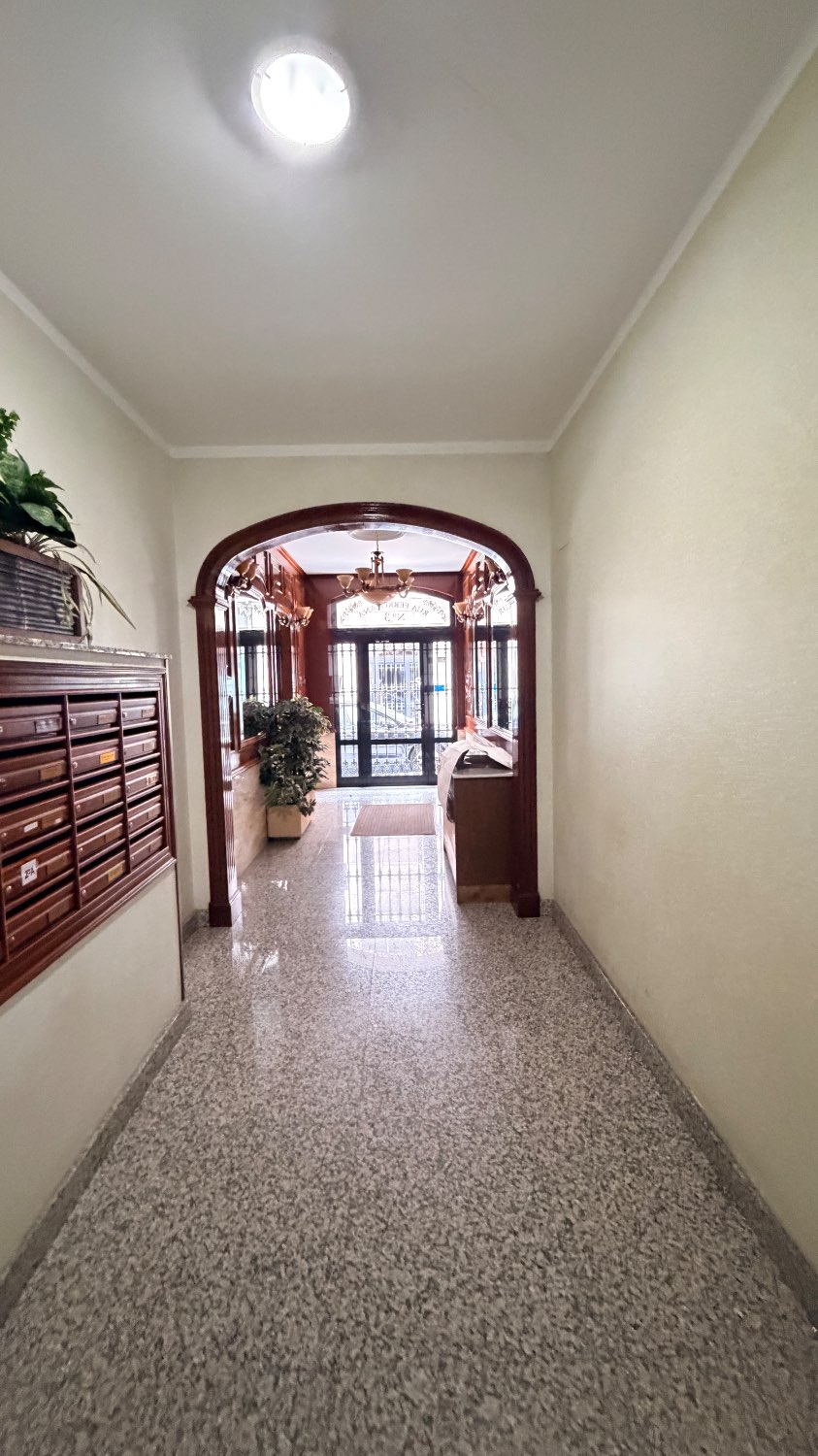Precioso y amplio piso para entrar a vivir!!!