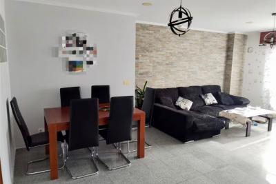Flat for sale in Ares