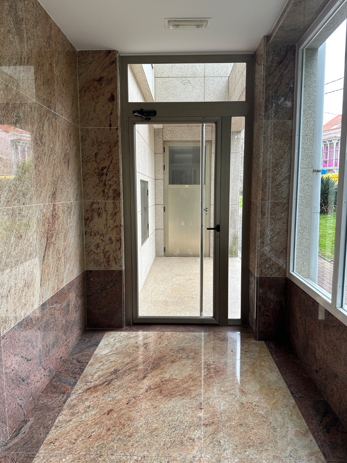 Coqueto piso con garage