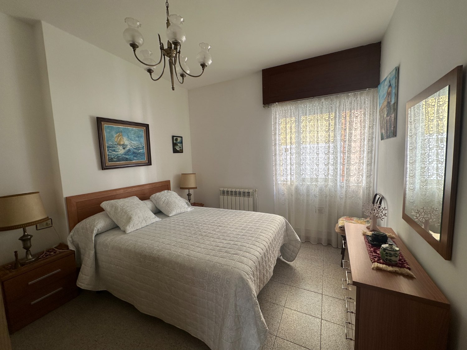 Casa completa en centro Ares ideal dos familias.