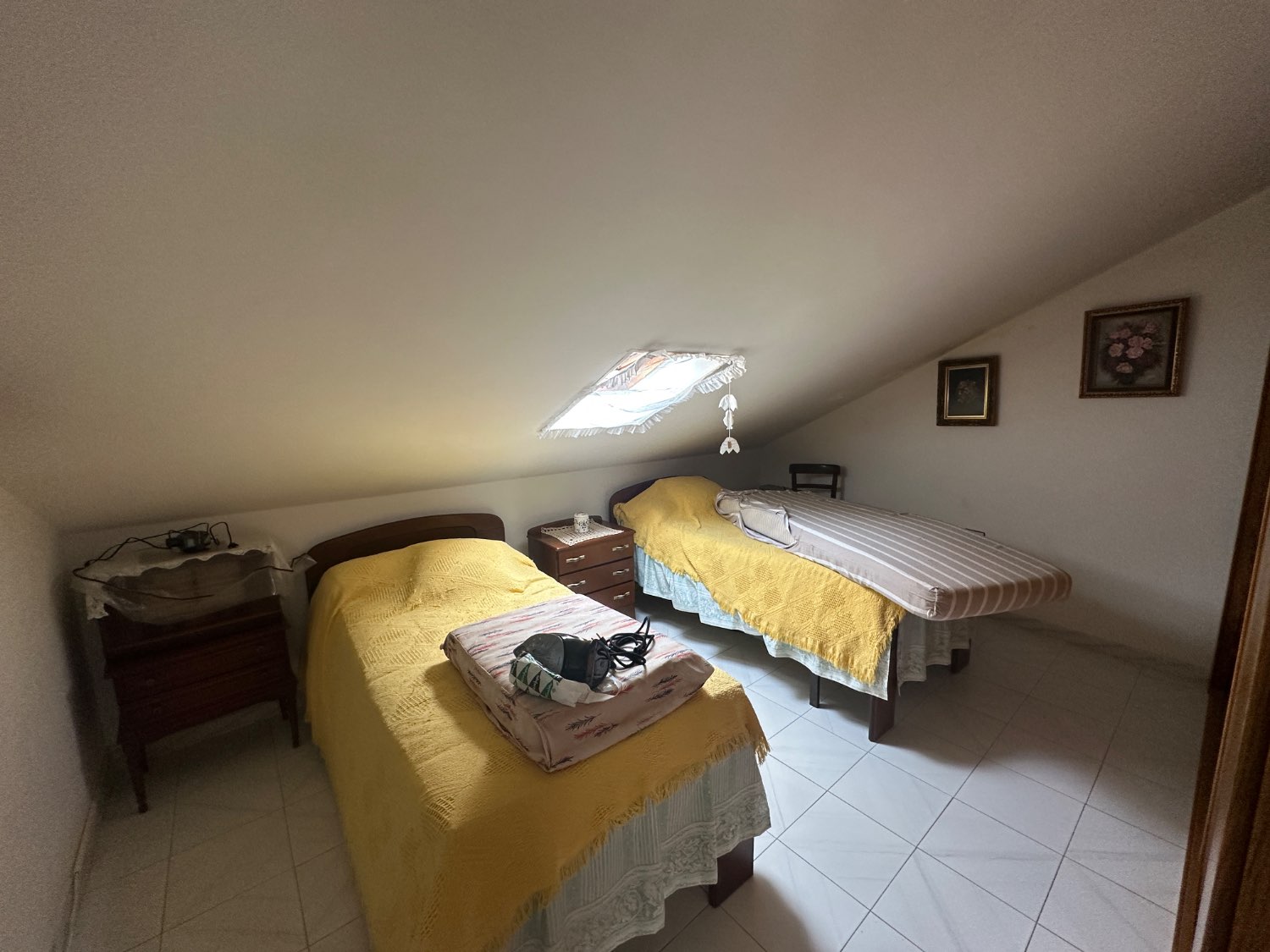Casa completa en centro Ares ideal dos familias.