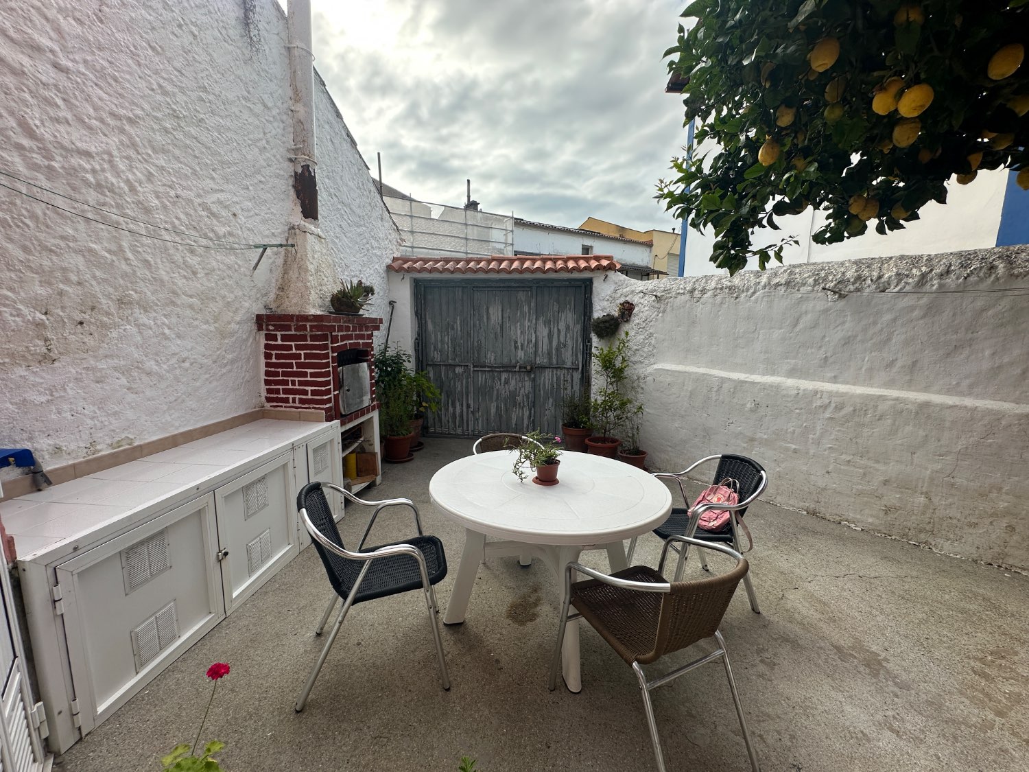 Casa completa en centro Ares ideal dos familias.