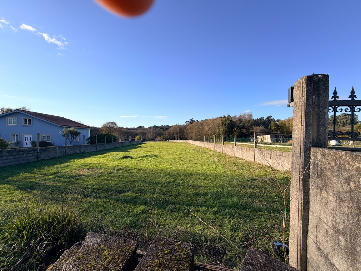 Preciosa pàrcela con parte urbana!!!