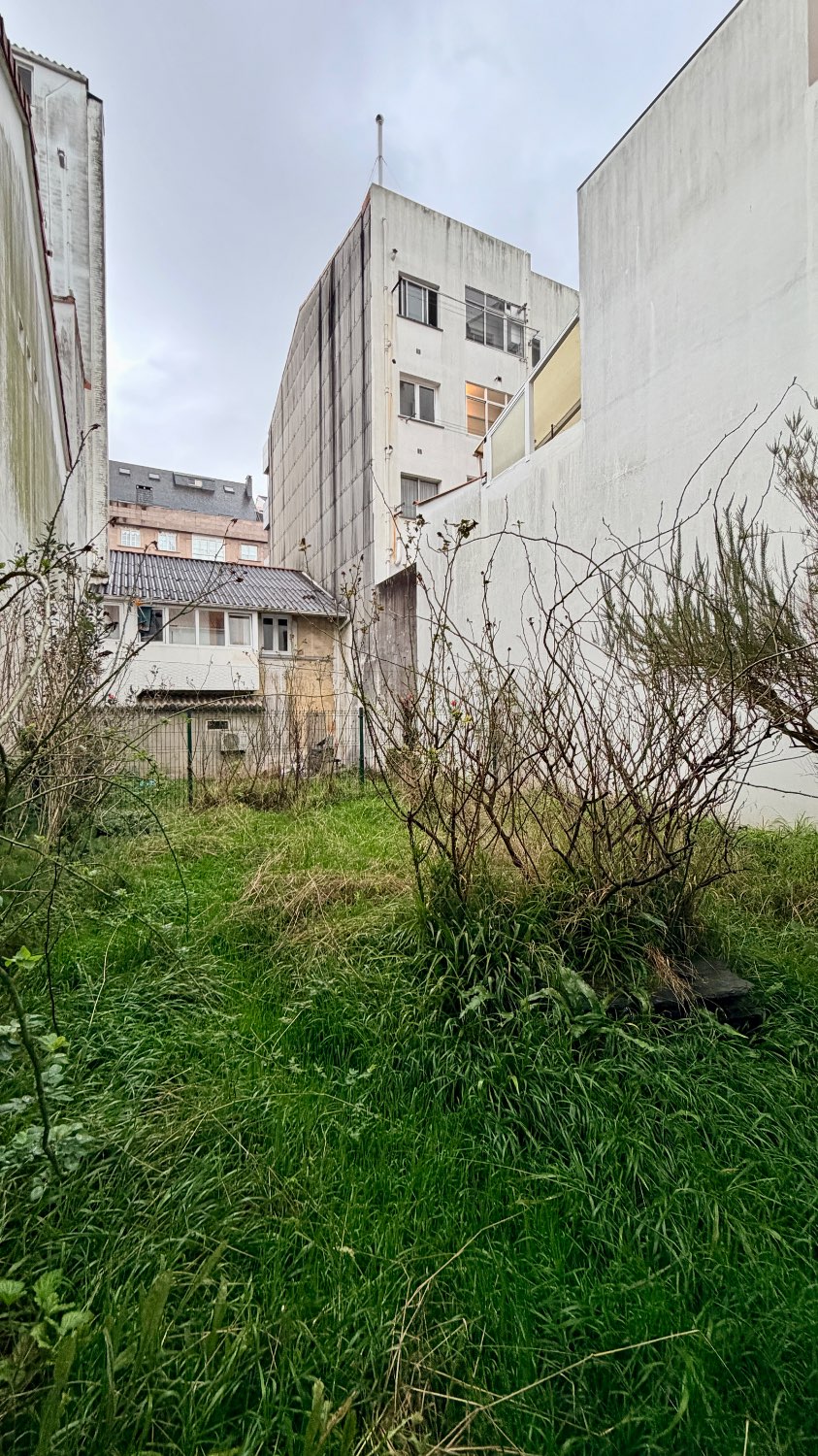 Gran oportunidad casa con terreno en Ferrol