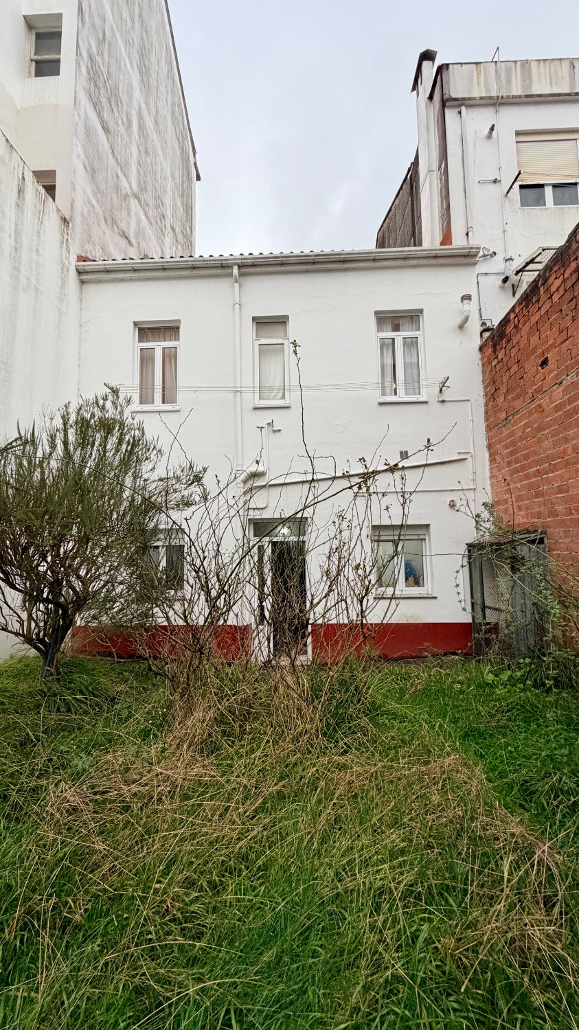 Gran oportunidad casa con terreno en Ferrol