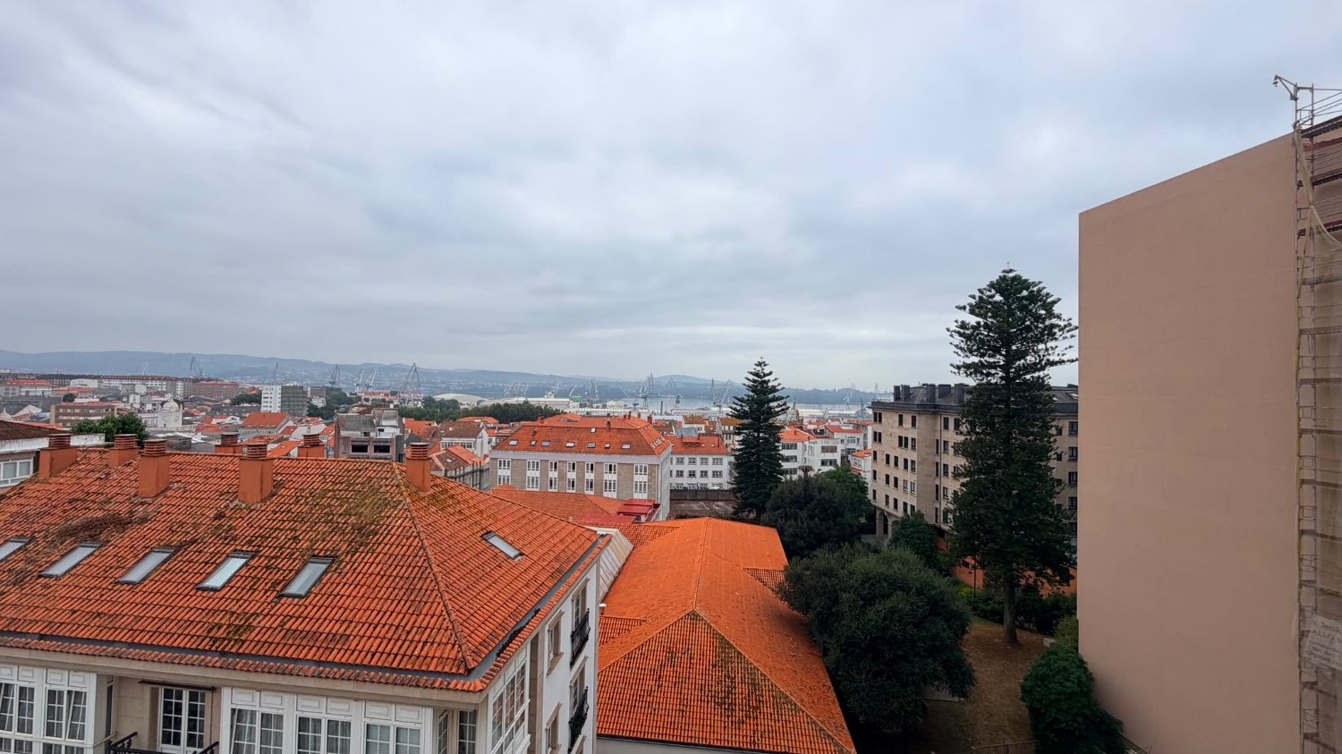 Huoneisto myynnissä Ferrol